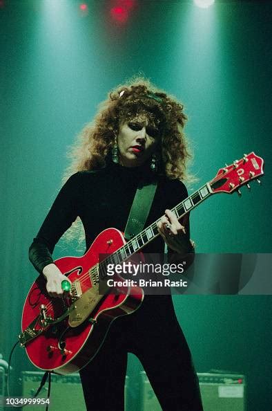 American Guitarist Poison Ivy Performs Live On Stage With The Cramps Nachrichtenfoto Getty