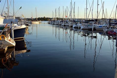 The boat ramp features 14 parking spaces for vehicles with. The marina at Lawson Creek in New Bern, NC | Photo tour ...