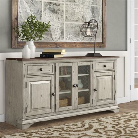 On 'the kelly clarkson show,' the host outdid herself monday belting heart's big hit. Kelly Clarkson Home Hugo Solid Wood TV Stand for TVs up to ...