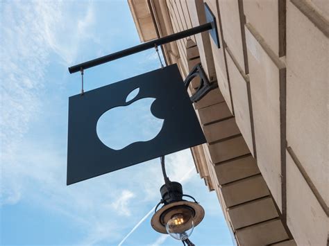 Apple To Begin Paying Ireland €13bn In Back Taxes From Early 2018