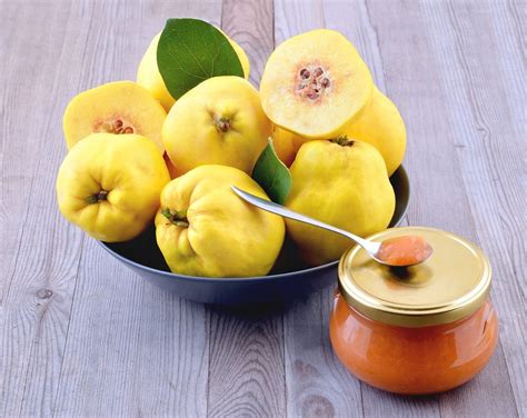 Wie kann man Quitten verarbeiten und gesund nach Saison kochen
