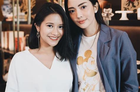 Pemohon mengajukan permohonan izin untuk mengikrarkan talak kepada pengadilan. Mantan Istri Aldi Bragi Tak Diundang, Tangis Ririn Dwi ...
