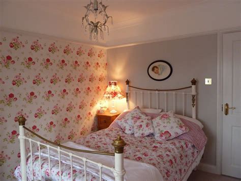 Katherines Dream A Room Full Of Roses Shabby Chic Bedrooms Country