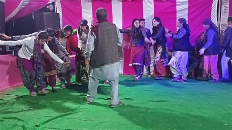 Pahari Dance In Marriage Chopal Maraog Himachali Girls Youtube