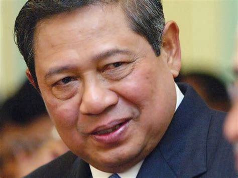 Percayakah bahwa sebagian besar dari mereka meraih posisi ini dengan jalan diktator? Foto Masa Sulit Presiden SBY Tersebar di Dunia Maya