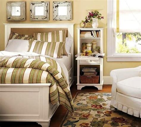 The best way to decorate a small bedroom on a low budget is to shop second hand, and only buy what you need. Bedroom Decorating Ideas On A Small Budget - Interior ...