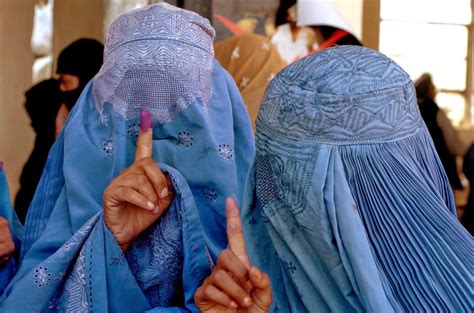Kayıp ülke afganistan (afganistan'da kadın olmak) afganistan belgeseli #bölüm5. Şeriatın Gölgesinde Kadın | Tanrı Var Mı?