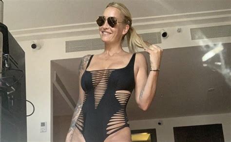 Sign in to check out what your friends, family & interests have been capturing & sharing around the world. Heiß, heißer, Sarah Connor - Sexy Posting auf Instagram
