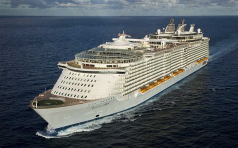 Allure of the Seas : infos, plans, départs et tarifs 2022-2023