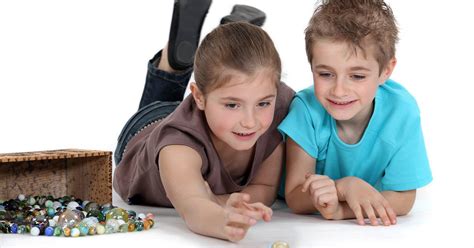 Discover more posts about advinar. Biyin Juega Advinar - Juegos Y Accesorios Juego De Beber ...