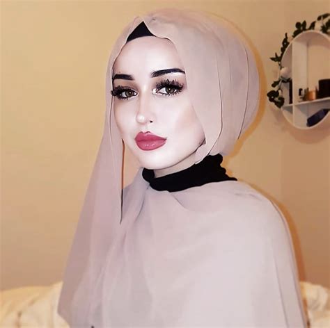 Arab Hijab Big Booty Babe Muslim Chick 2554