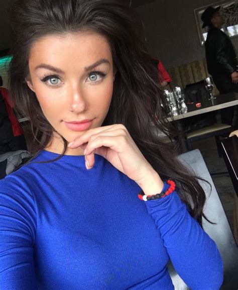 Bringing light to dark eyes 3 ways to brighten eyes. Girls With Dark Hair And Light Eyes - Barnorama