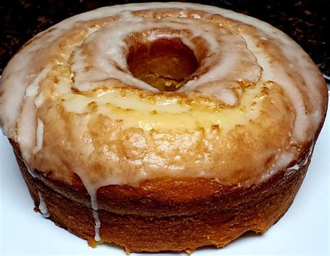 Start with butterscotch for the white cake to improve the flavor, but get creative: Super Moist Vanilla Pudding Cake - Recipes