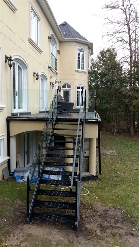 Our custom designed and fabricated aluminum stairs are the ideal solution for traversing to your waterfront location. Metal Stairs Toronto | Floating Stairs Toronto