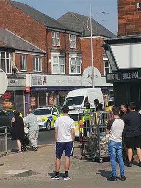 Recap As Police Shut Off Corner Of Hessle Road Hull Live