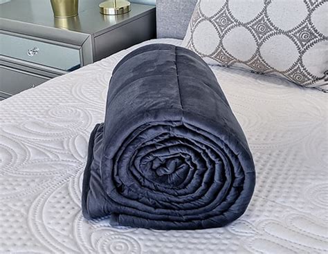 Sweet Zzz Weighted Blanket Review - Top Natural Mattresses