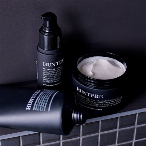 eﬃcient super natural men s skin care tools crafted to seamlessly fit into the daily male