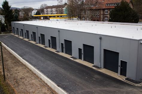 Sobald sie ihr neues zuhause betreten, blicken sie durch den offen gestalteten. Die Idee: Garage-Bielefeld für Liebhaberfahrzeuge