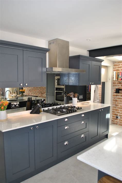 Painting kitchen cupboards is an easy d.i.y. Modern shaker kitchen in dark slate blue looks stunning ...