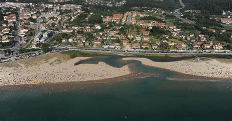 Talvez te lembres mais tarde) ou também (ex. O Goberno central amplía a capacidade das praias e suprime ...