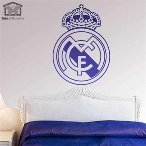 Der fußballverein real madrid für eine islamische werbekampagne das kreuz aus seinem wappen entfernt. Real Madrid wappen