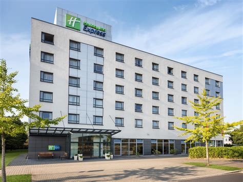 35 in bilk, 1.7 miles from the center of düsseldorf. Hotels near Dusseldorf Airport (DUS) | Holiday Inn Express ...