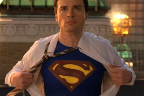 Looking Back On Clark Kents Best Saves In Smallville What To Watch
