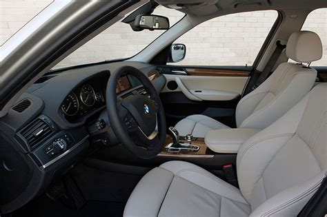 Bmw der innenraum des bmw x3 (f25). Foto: BMW X3 xDrive35i (F25), Innenraum vorne (vergrößert)