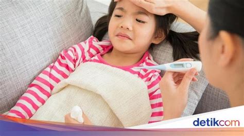 Moms biasanya kelewat khawatir dan pasti ingin segera. 10 Obat Tradisional Muntah dan Diare untuk Anak