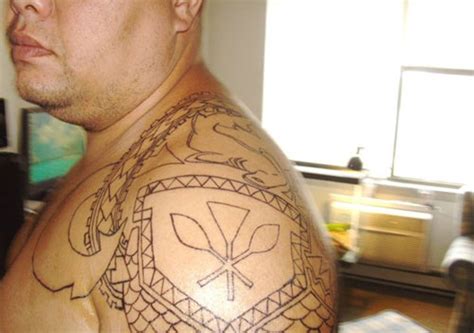 61 Fantastic Hawaiian Shoulder Tattoos