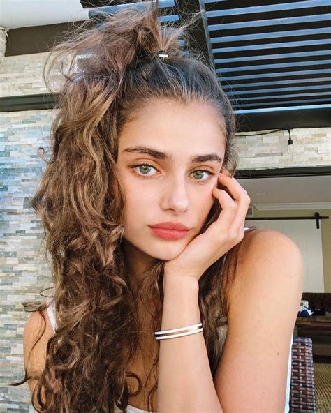 Stella Ella Hernández Taylor Hill Curly Hair Cuts Wavy Hair Curly