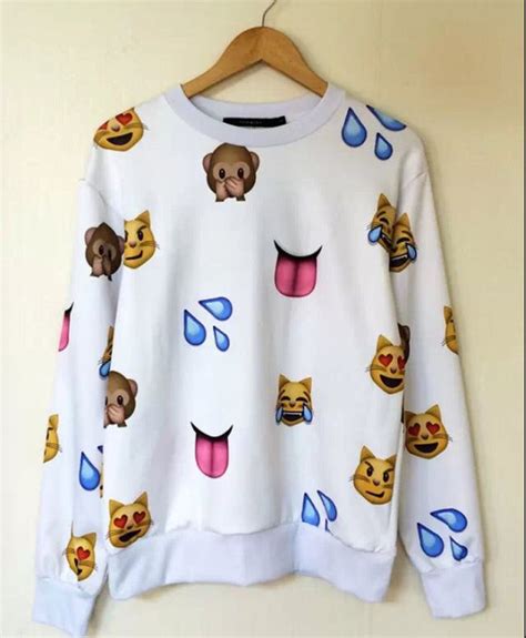 I Want This😩 Sweatshirts Clothes Emoji Sweater