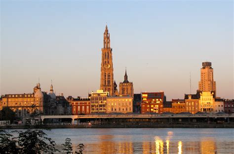 Onderstaande kaart toont je de (berekende) actuele luchtkwaliteit in vlaanderen voor fijn stof, ozon, stikstofdioxide en zwarte koolstof. Lekker Antwerpen De Luxe