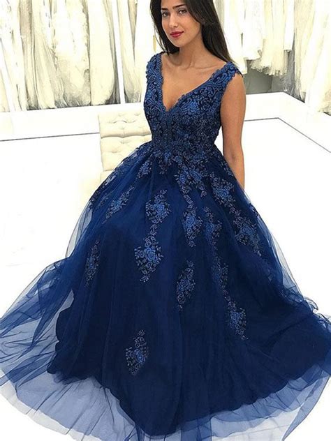 Charming V Neck Navy Blue Lace Appliques Long Prom Dresses Elegant