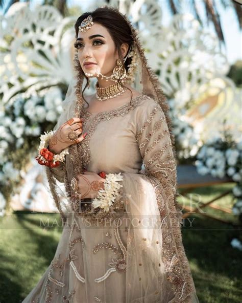 Beautiful Actress Nawal Saeed Latest Bridal Photosoot 3rd September