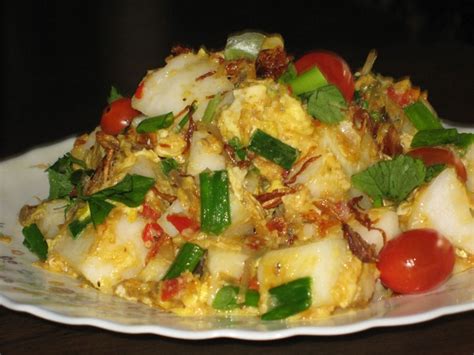 Cara buat nasi himpit yang mudah dan menjimatkan masa jika ingin menjimatkan masa menjaga air rebusan, boleh sediakan. nasi impit goreng | Makanan, Resep makanan, Masakan