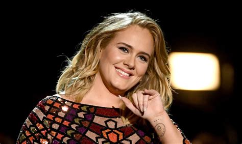 Wie denkt er aan en wie voert dat ook uit: Adele Poses in Rare Appearance at Beyonce & Jay-Z's Oscars ...