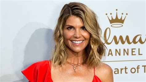 watch access hollywood highlight lori loughlin reprising when hope calls character after