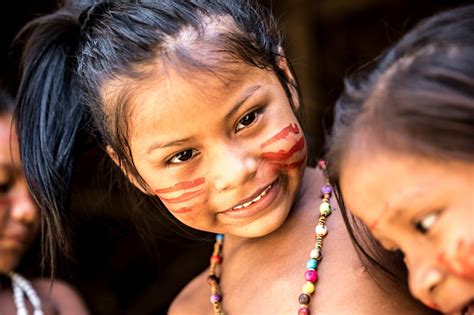 Süße Typisch Brasilianische Mädchen Im Amazonas Brasilien Stockfoto Und Mehr Bilder Von 2015