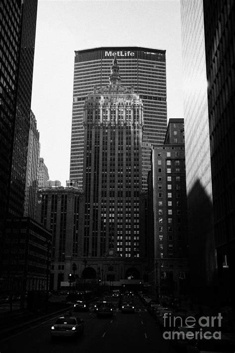 Met Life Building And 230 Park Avenue New York City Photograph By Joe Fox