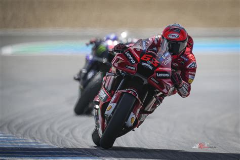 Motogp Gallery All The Best Shots From Rd6 In Jerez Bike Review