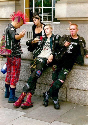 Punks By Paul Mott Via Flickr 80s Punk Fashion Punk Outfits Punk Fashion