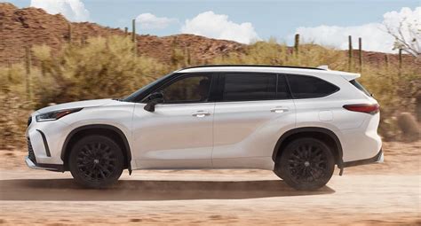 Toyota mid-size suvs