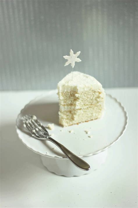 White Christmas Cake 9 Christmas Cake Recipes Christmas Cake Moist