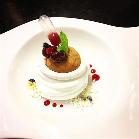 For a pavlova with a differenece freeze dried fruit powders can be used as well as chopped. Spyros Asimis on Instagram: "pavlova/ meringue nest ...