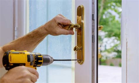 How To Unlock A Bedroom Door From The Outside Homhz