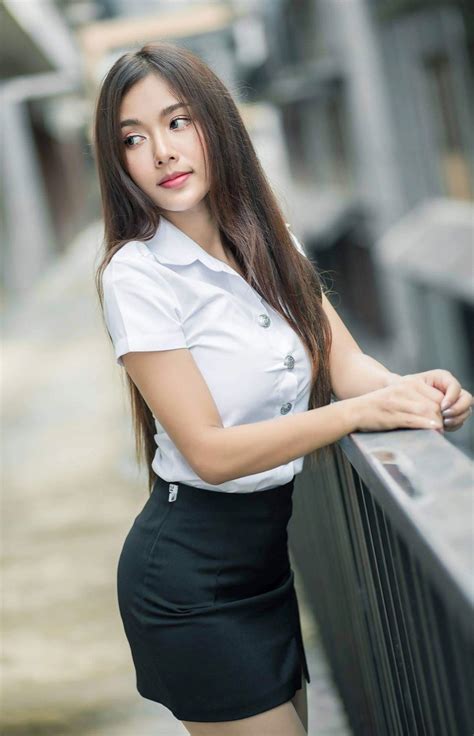 Pin By Tuấn Nguyễn On Gái Xinh Mode Wanita Wanita Gadis Cantik