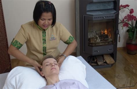 traditionelle thailändische massage vital oase thaicraft thaimassage and spa