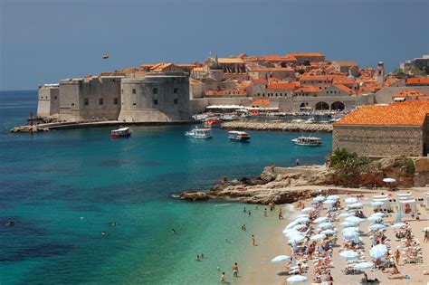 Situated on the southern adriatic sea coast, it is usually regarded as the most picturesque city on the dalmatian coast and is referred to as the pearl. Dubrovnik Reiseführer mit dem Boot - Click & Boat