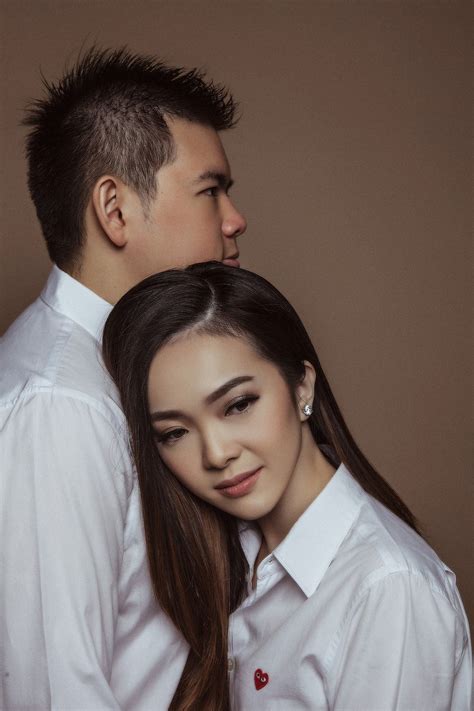 Read The Post On Foto Pre Wedding Indoor Yang Simpel Dan Elegan Id